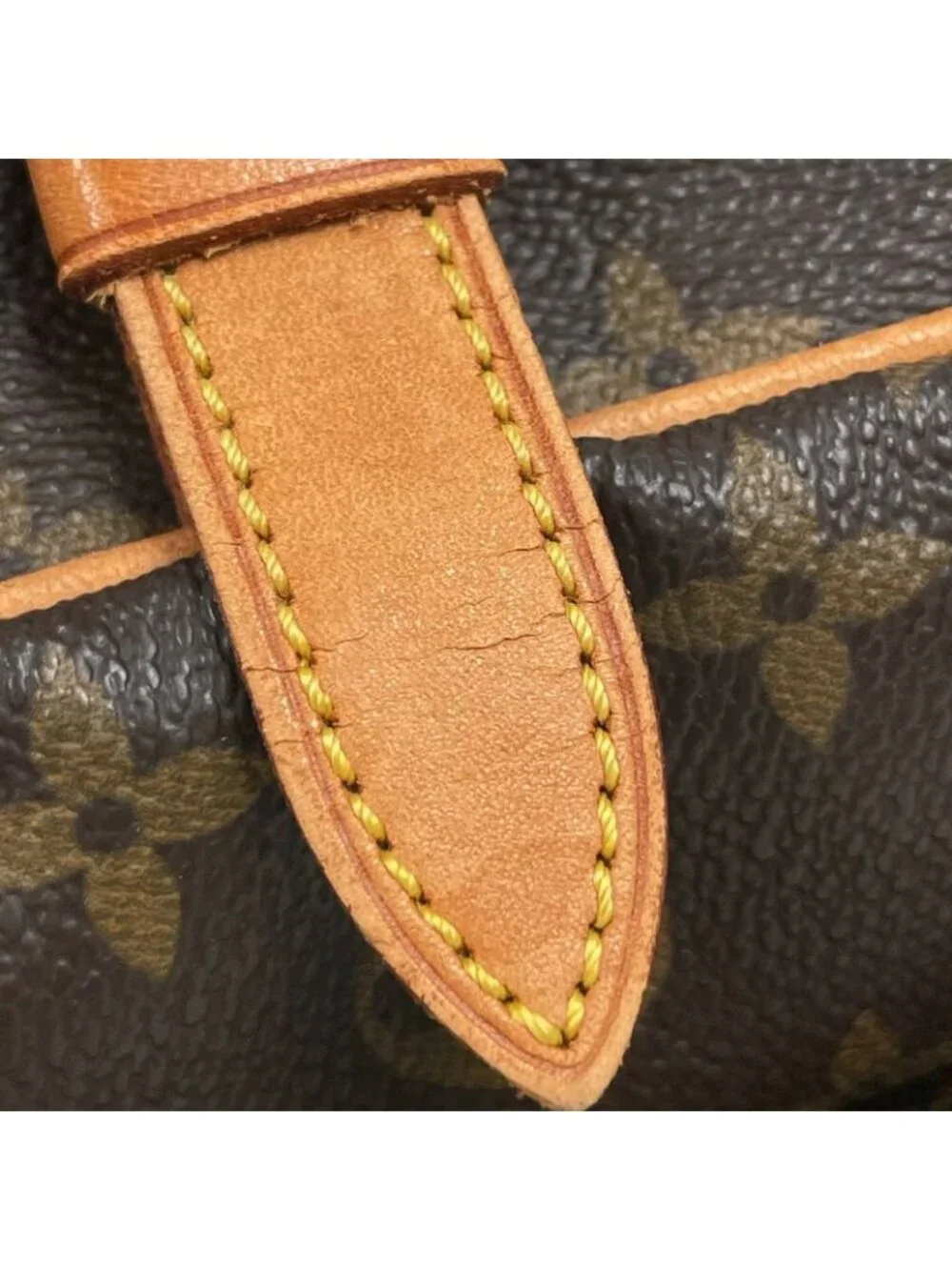 Louis Vuitton Saumur 30 Crossbody Shoulder Bag Monogram Brown - Picture 4 of 9